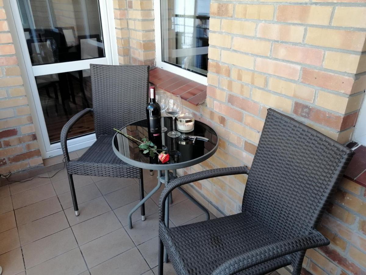 Cicha Przystan Apartament Starowka Apartment Kolobrzeg Ngoại thất bức ảnh